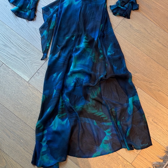 Rat & Boa Fiorella Deep V-Neck Long Sleeve Dress - Picture 10 of 10